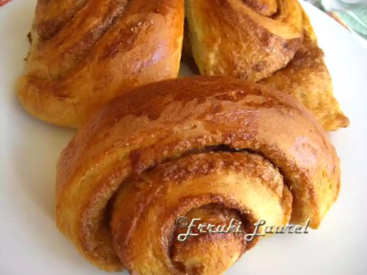 Kanellbullar (Brioche sedoso a la canela)