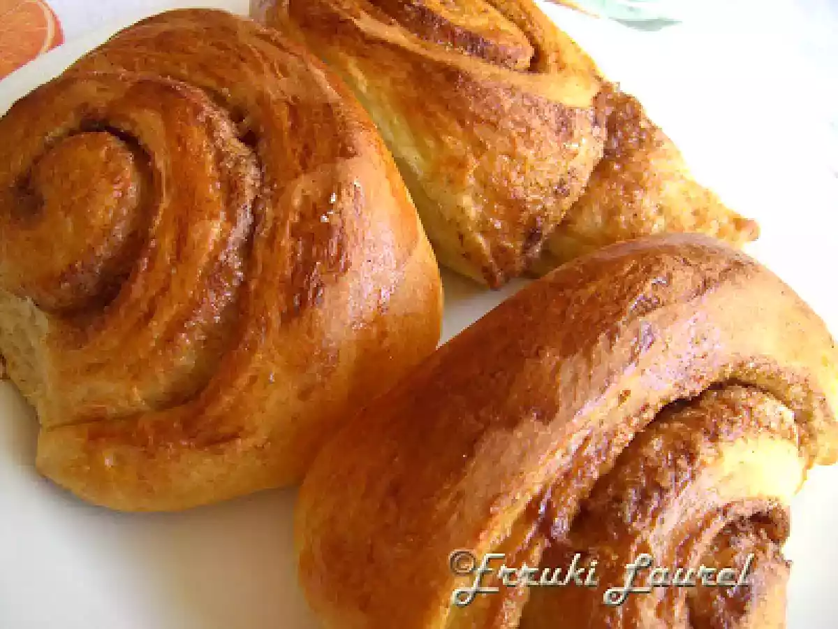 Kanellbullar (Brioche sedoso a la canela) - foto 2