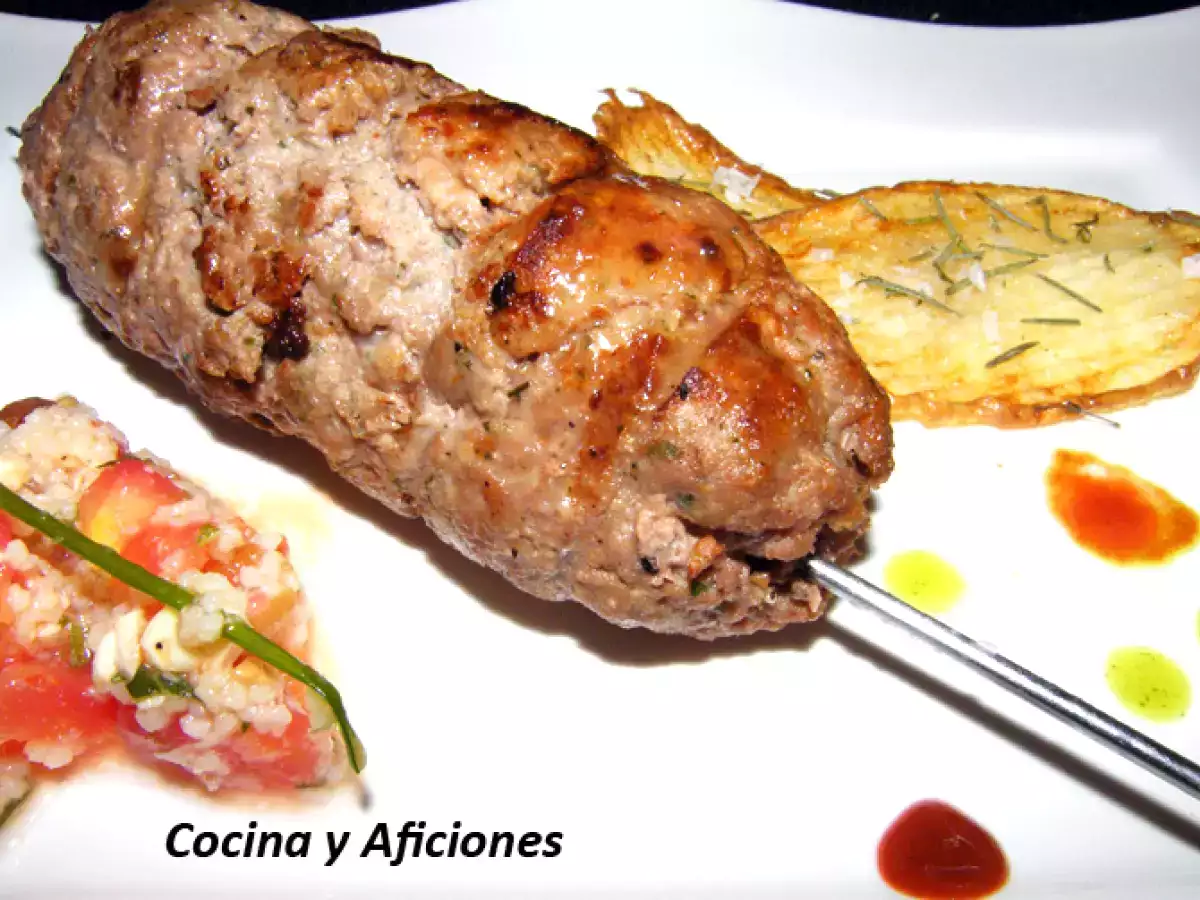 Kebabs sefardí con adobo turco