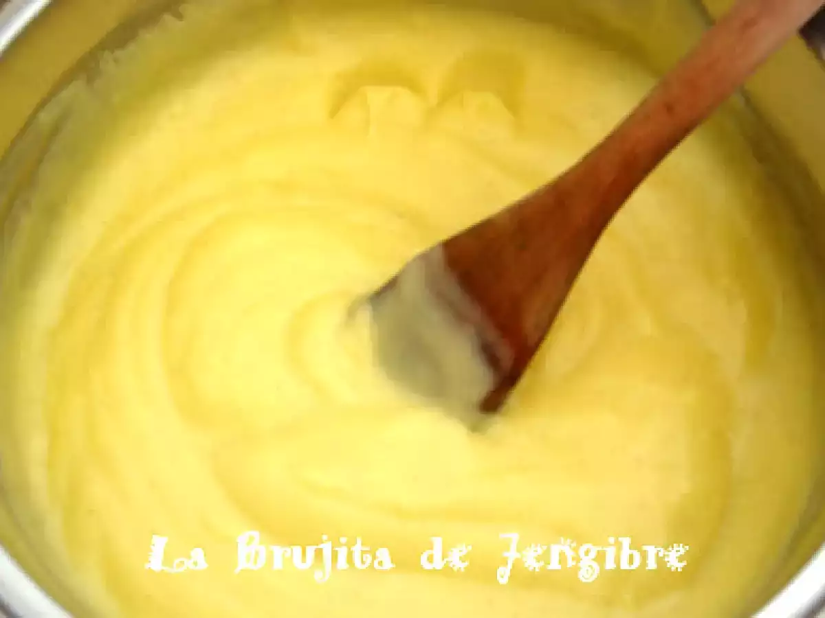 KUCHEN ALEMAN DE FRUTILLAS O FRAMBUESAS Y DURAZNOS.. - foto 4