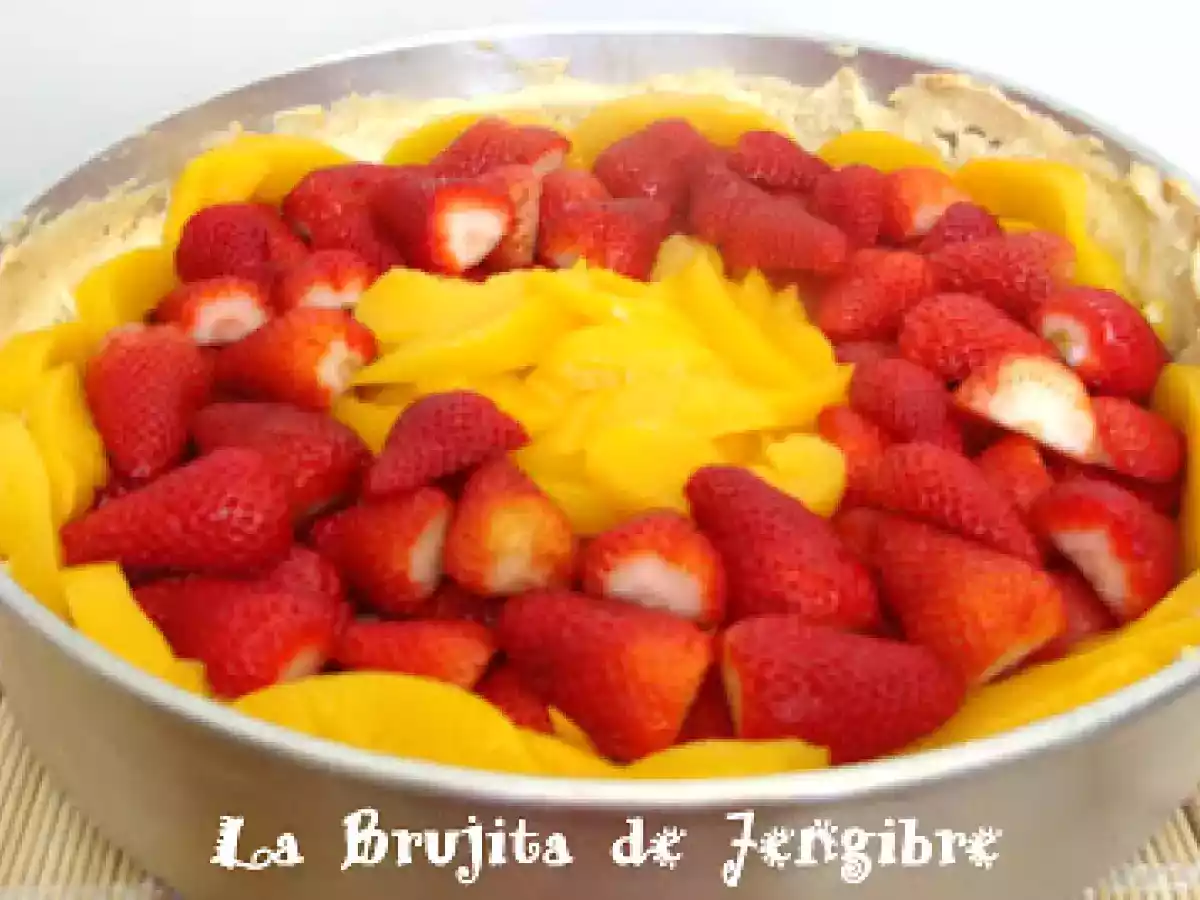 KUCHEN ALEMAN DE FRUTILLAS O FRAMBUESAS Y DURAZNOS.. - foto 8