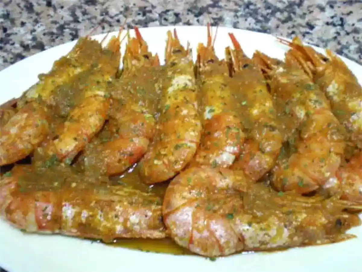 Langostinos con salsa
