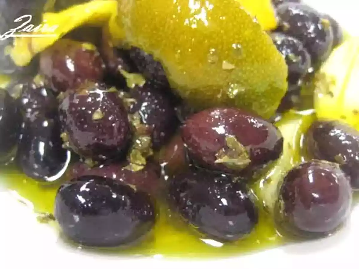 Las despensas de los blogs. Aceitunas negras aromatizadas con cítricos y miel - foto 2