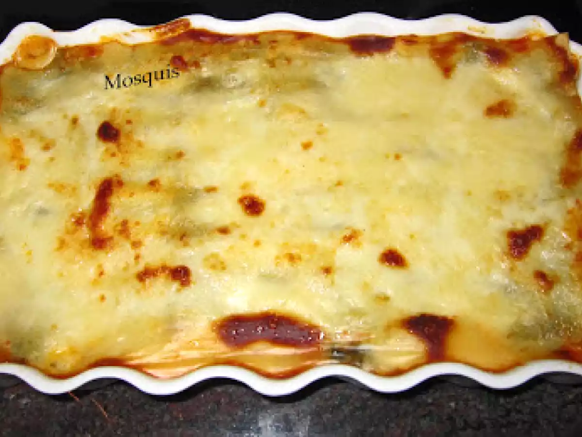 Lasaña de espinacas, carne, piñones y pasas - foto 8