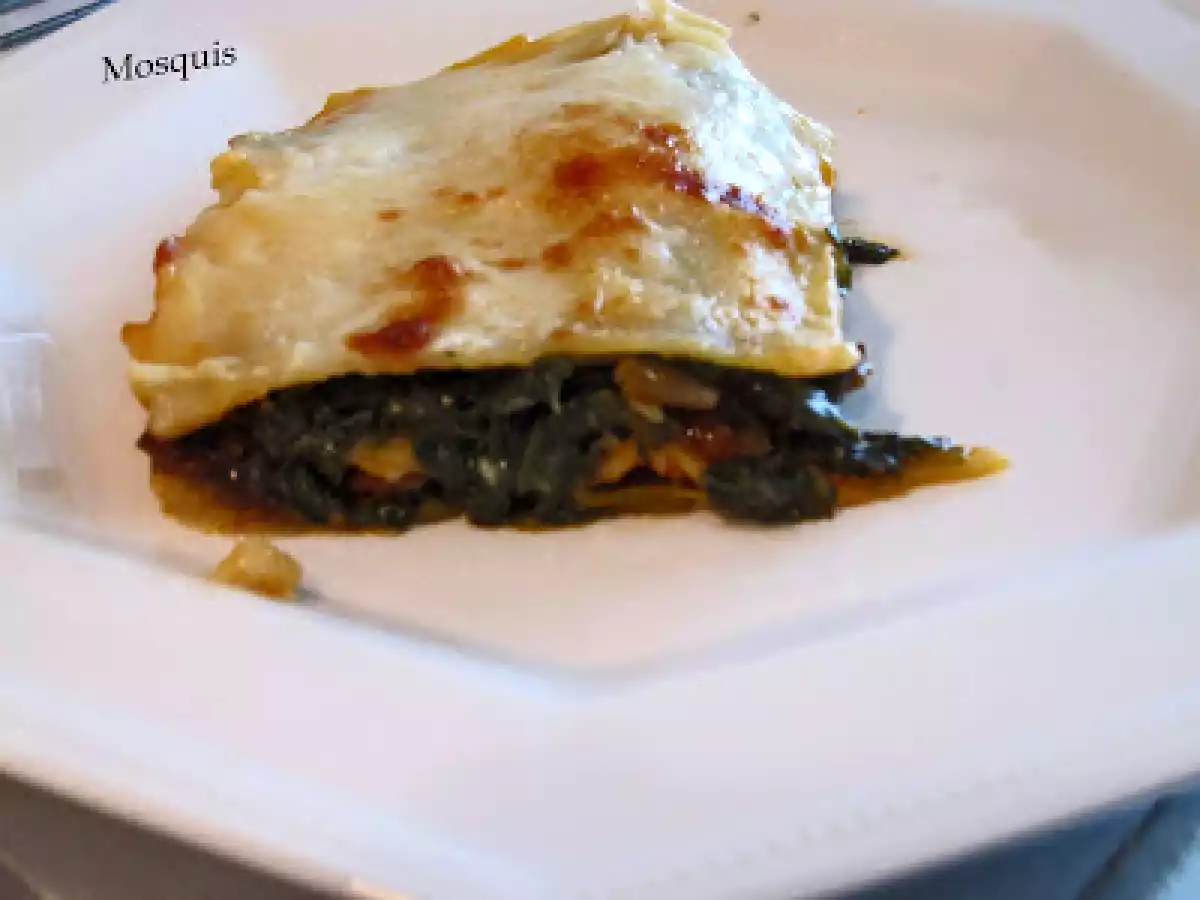 Lasaña de espinacas, carne, piñones y pasas - foto 9