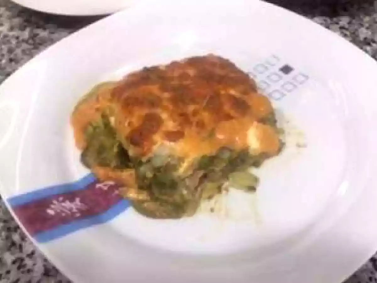 Lasaña de espinacas con jamon york y queso