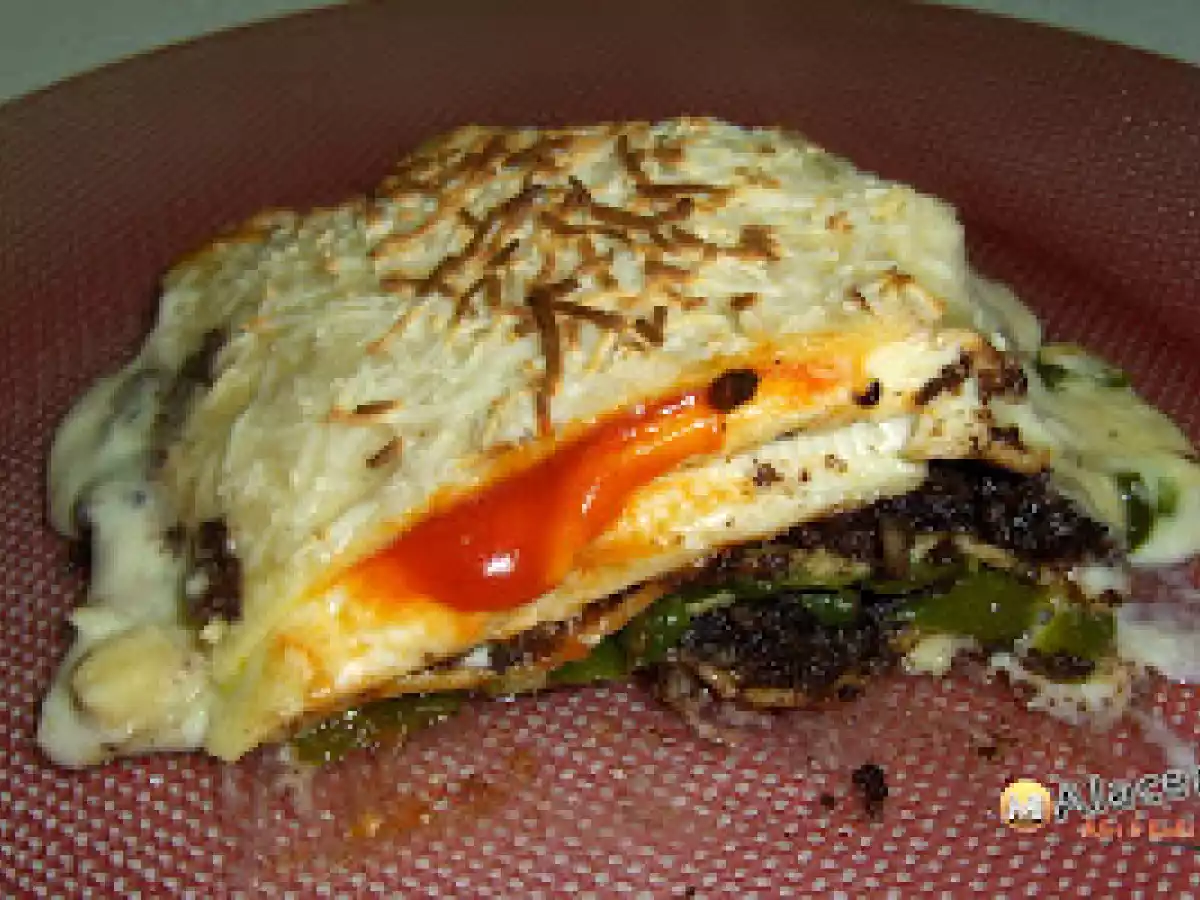 Lasaña de morcilla y pimientos