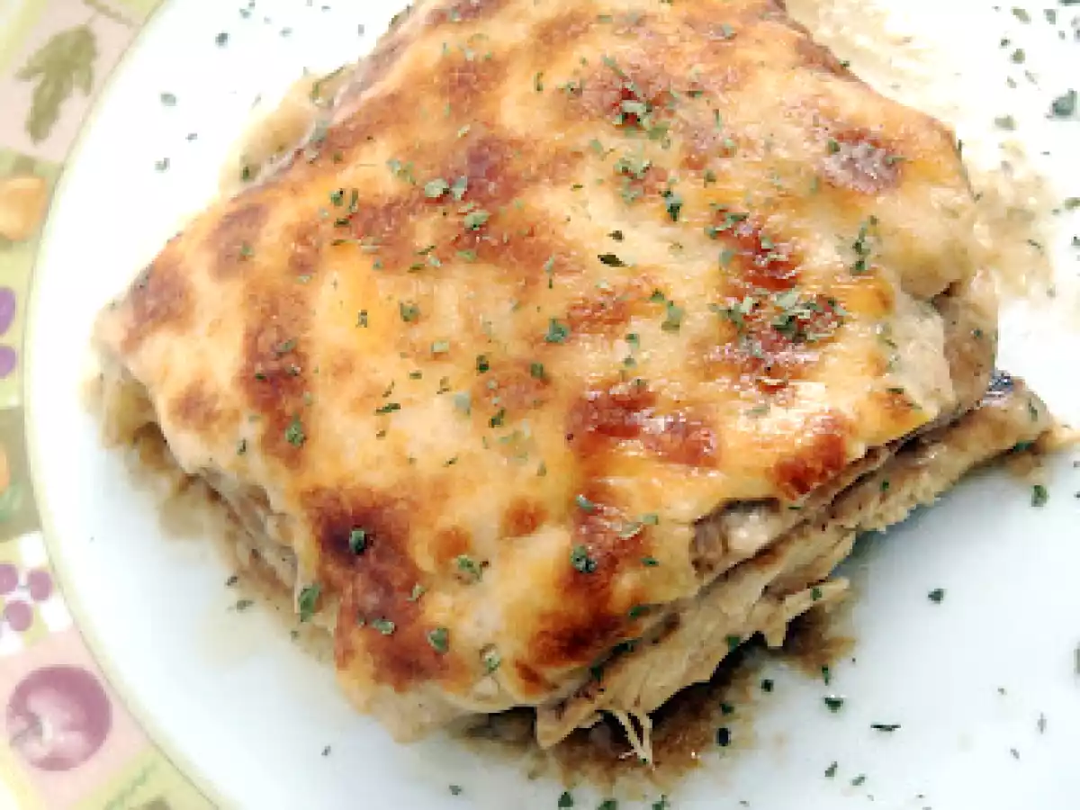 Lasaña de patata, cebolla y pollo especiado - foto 3