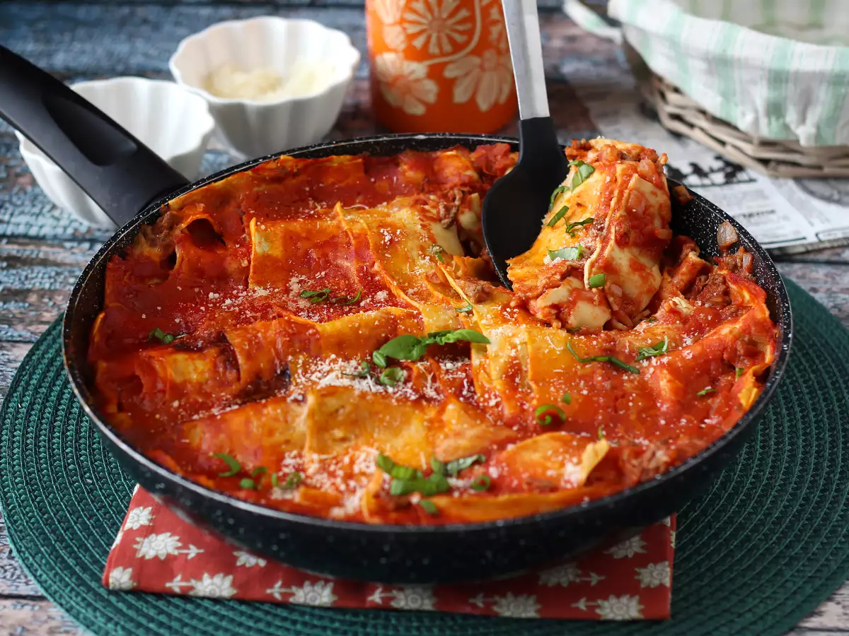 Lasaña en sartén de carne y tomate: lista en 35 minutos - foto 6