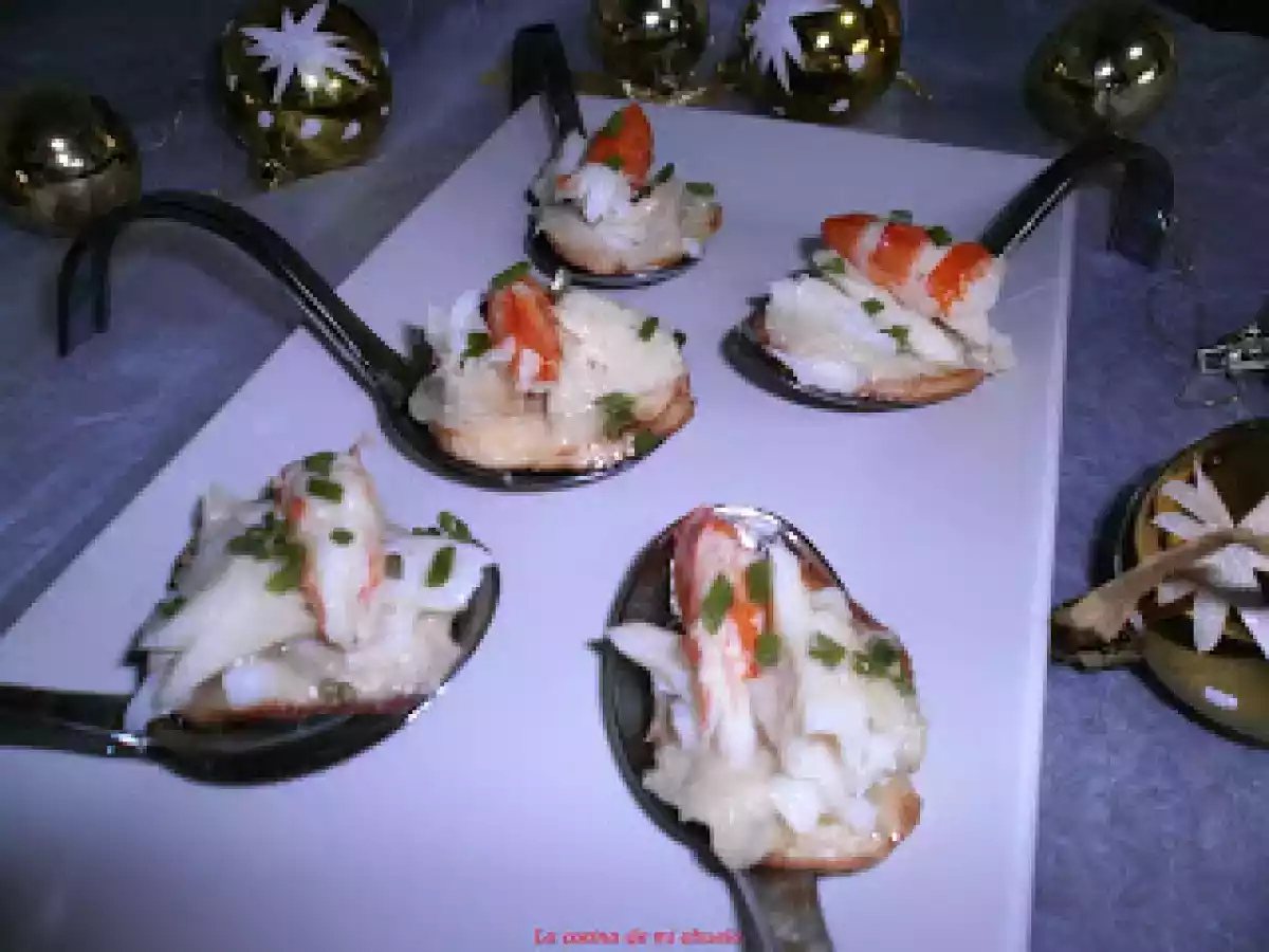 Lascas de bacalao confitado y langostinos