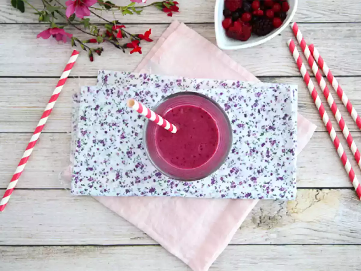 Lassi de frutos rojos - foto 2