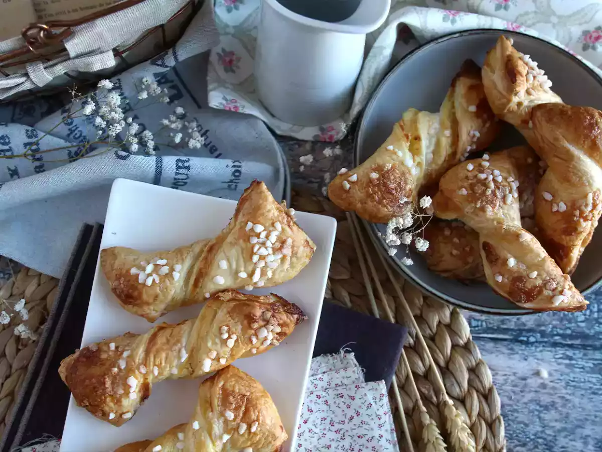 Lazos de hojaldre con crema pastelera - foto 3