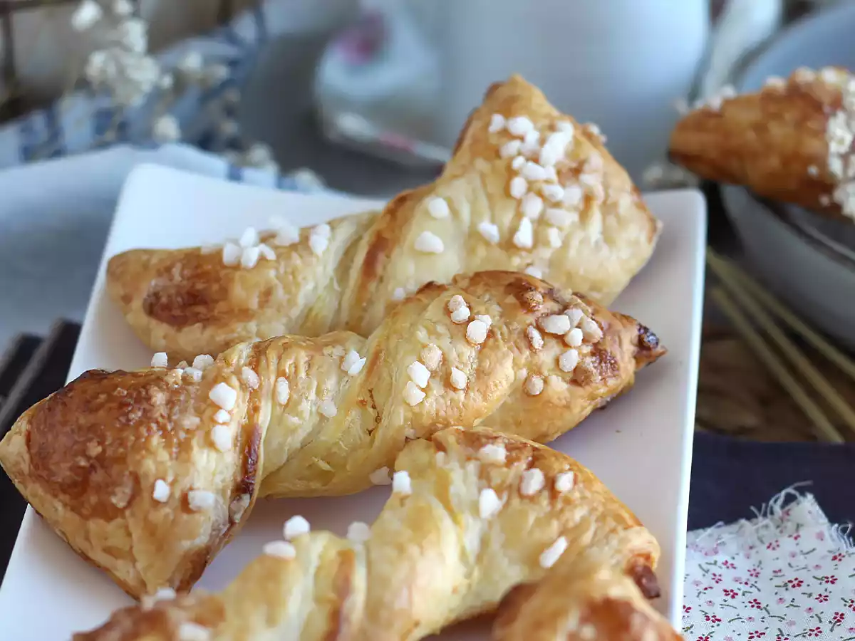 Lazos de hojaldre con crema pastelera - foto 6