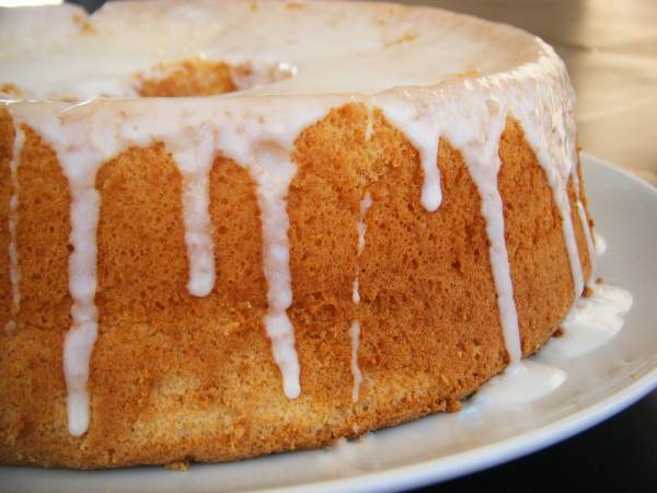 Lemon chiffon cake, bizcocho suave de limón