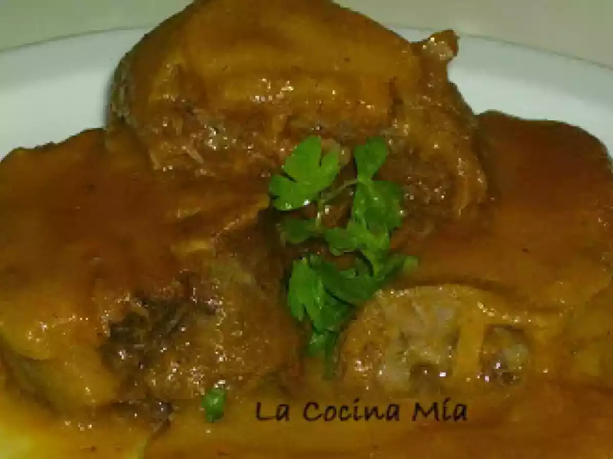 Lengua De Ternera Con Vino Amontillado