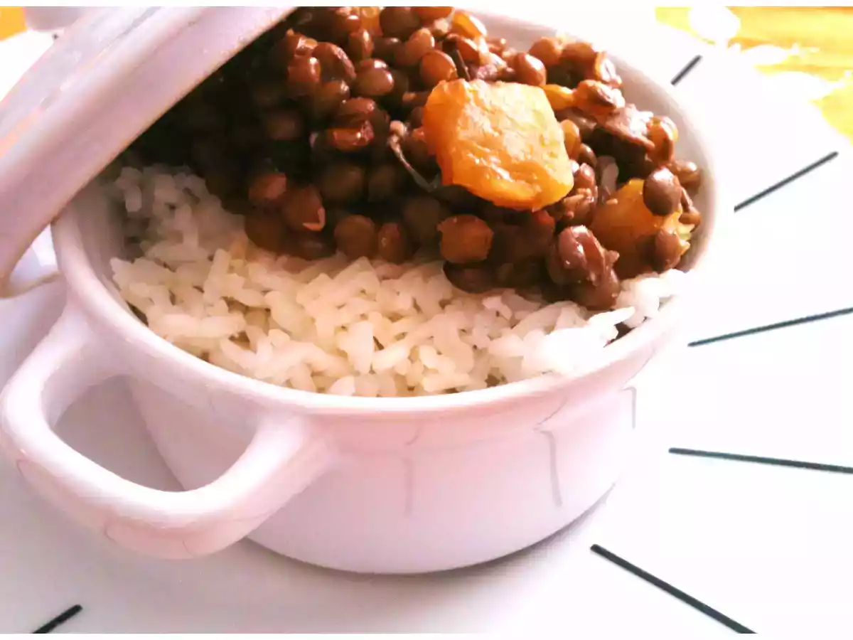 Lentejas caseras de calabacín y calabaza con arroz