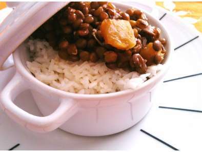 Lentejas caseras de calabacín y calabaza con arroz