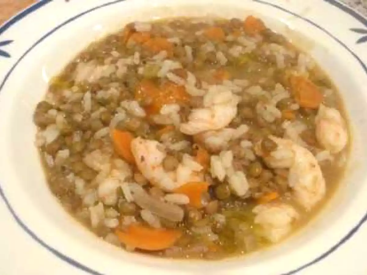 Lentejas con arroz y gambas