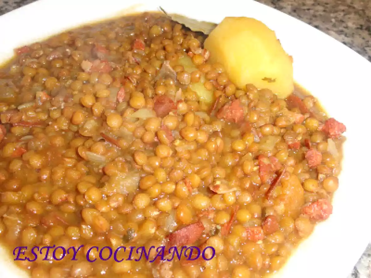 Lentejas con jamón y chorizo