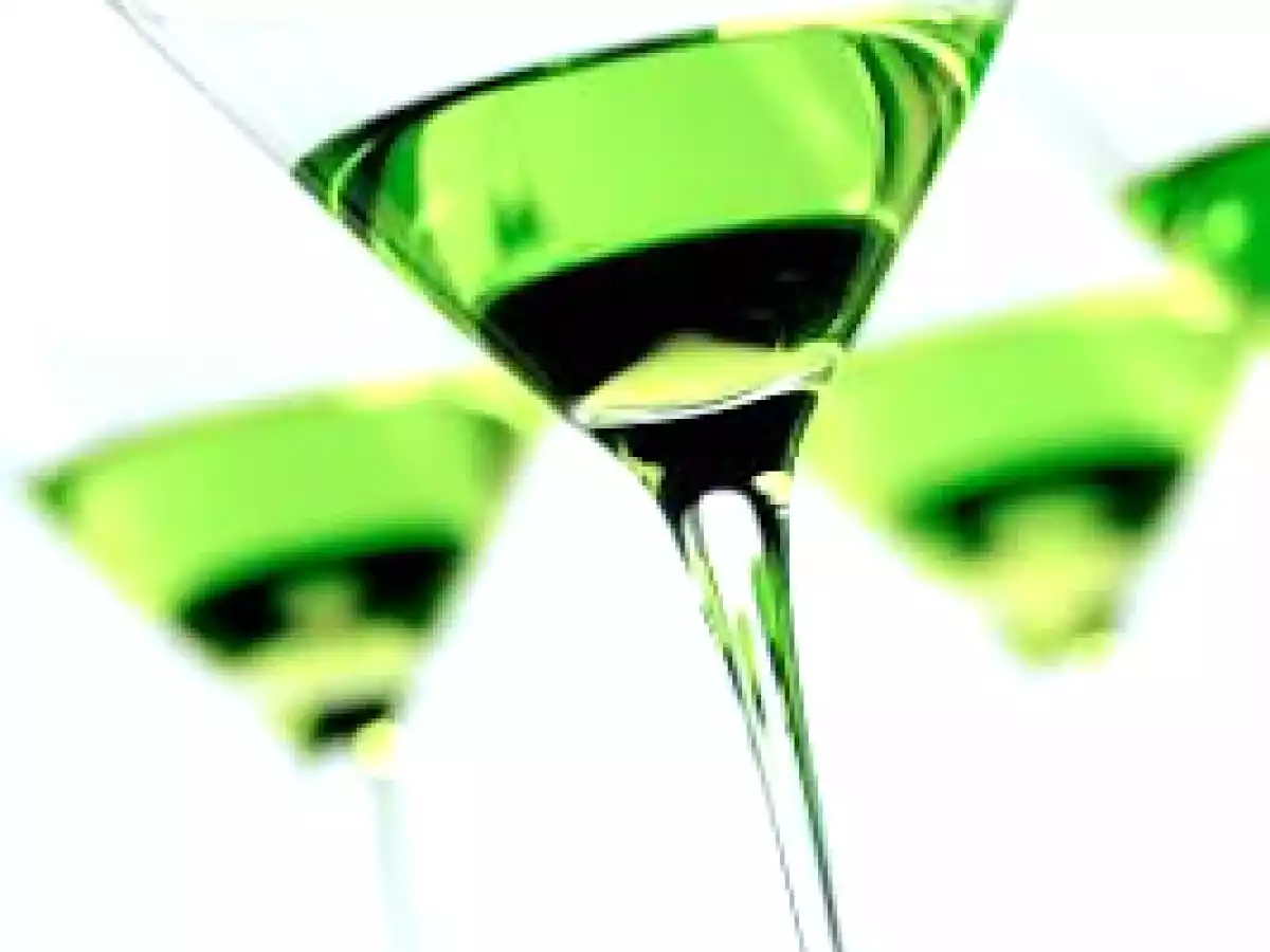 Licor estomacal casero de hierbas