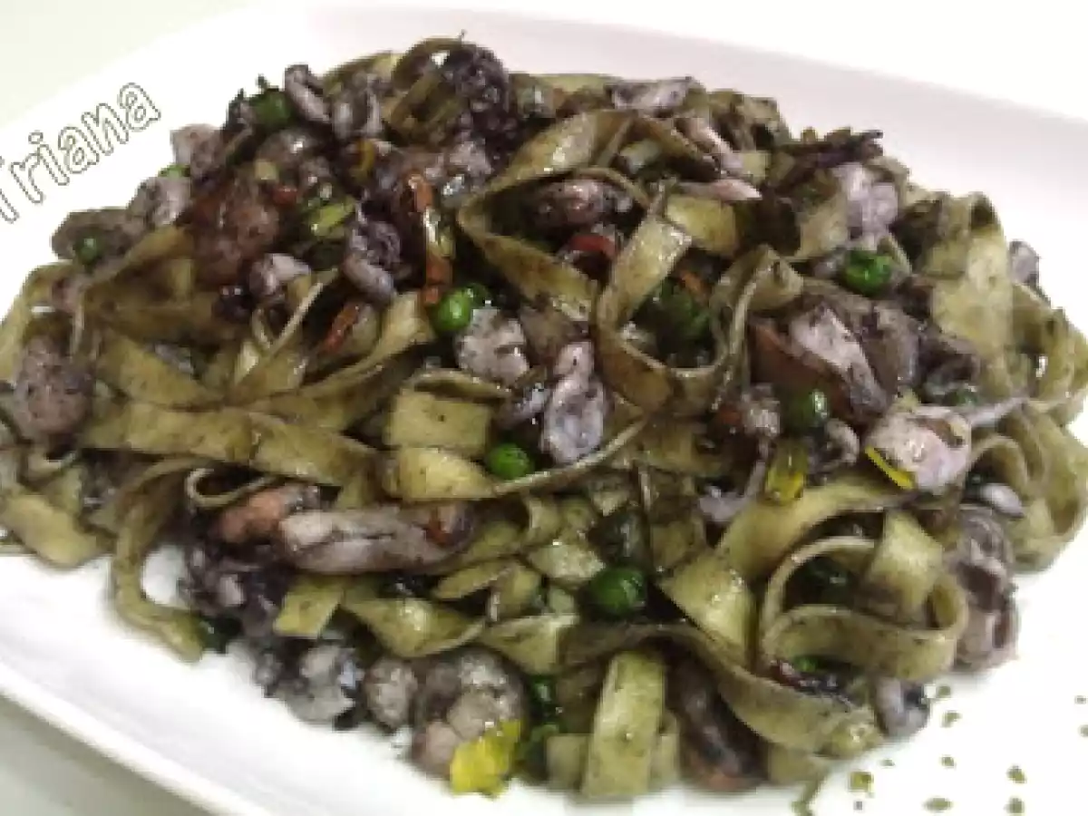 Lingüine a la tinta con puntillitas y gamba blanca de Huelva - foto 2