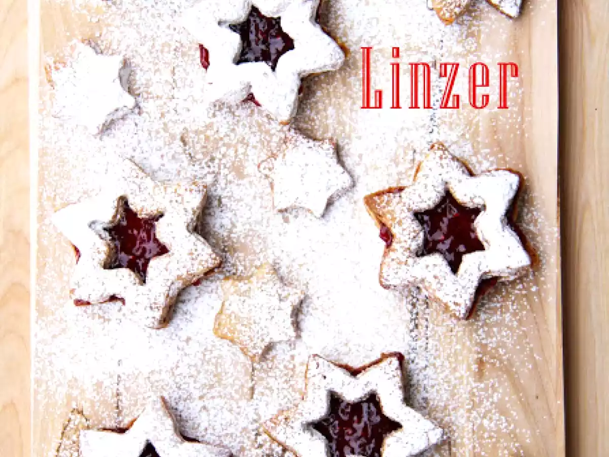 Linzer Cookies