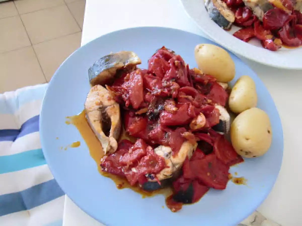 Llampuga con pimientos - foto 2