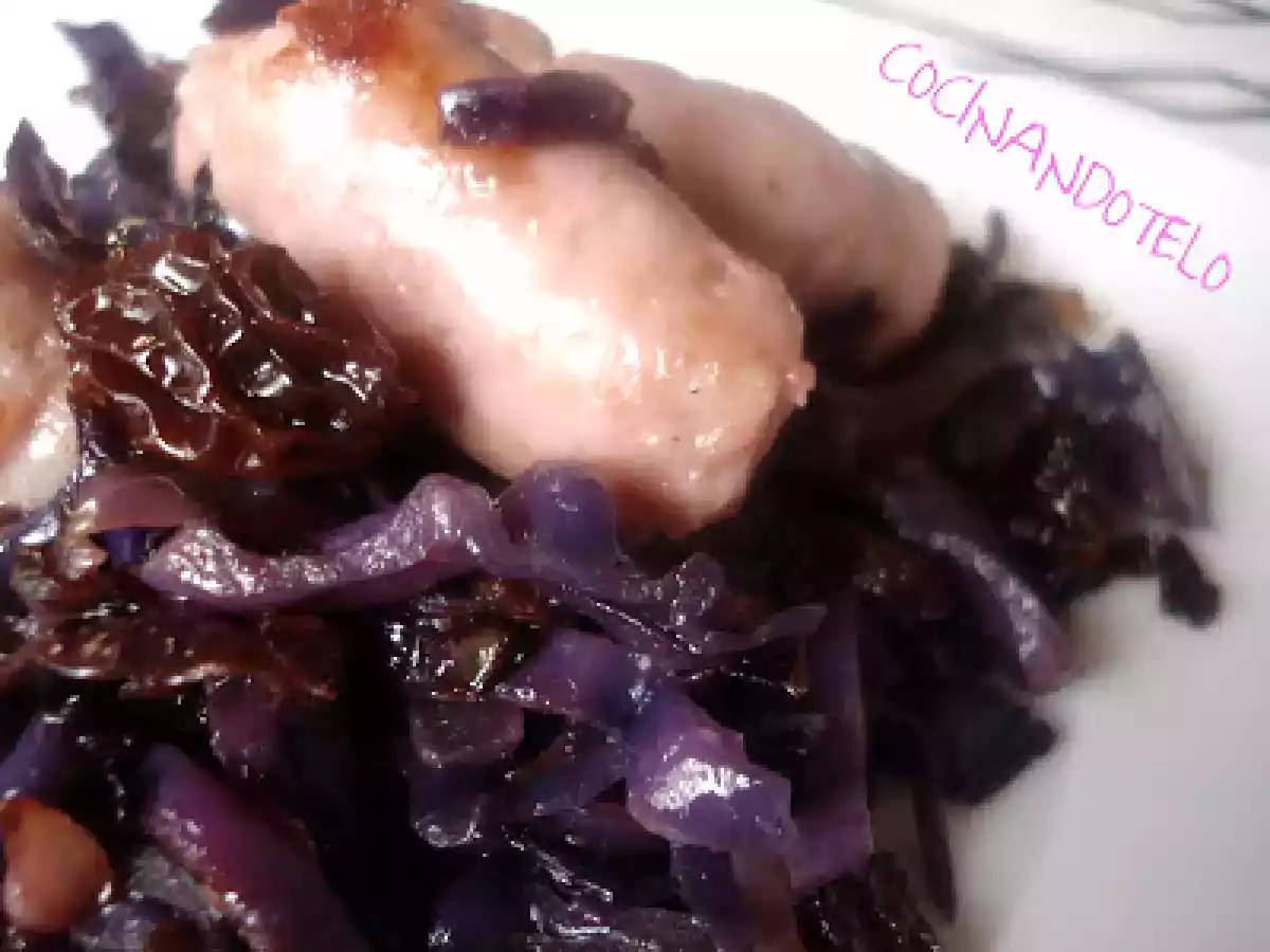 LOMBARDA CON SALCHICHAS Y PASAS