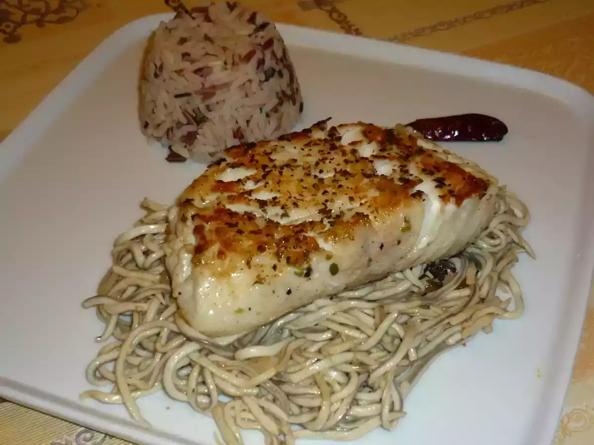 Lomo de Bacalao con gulas y Arroz Salvaje.