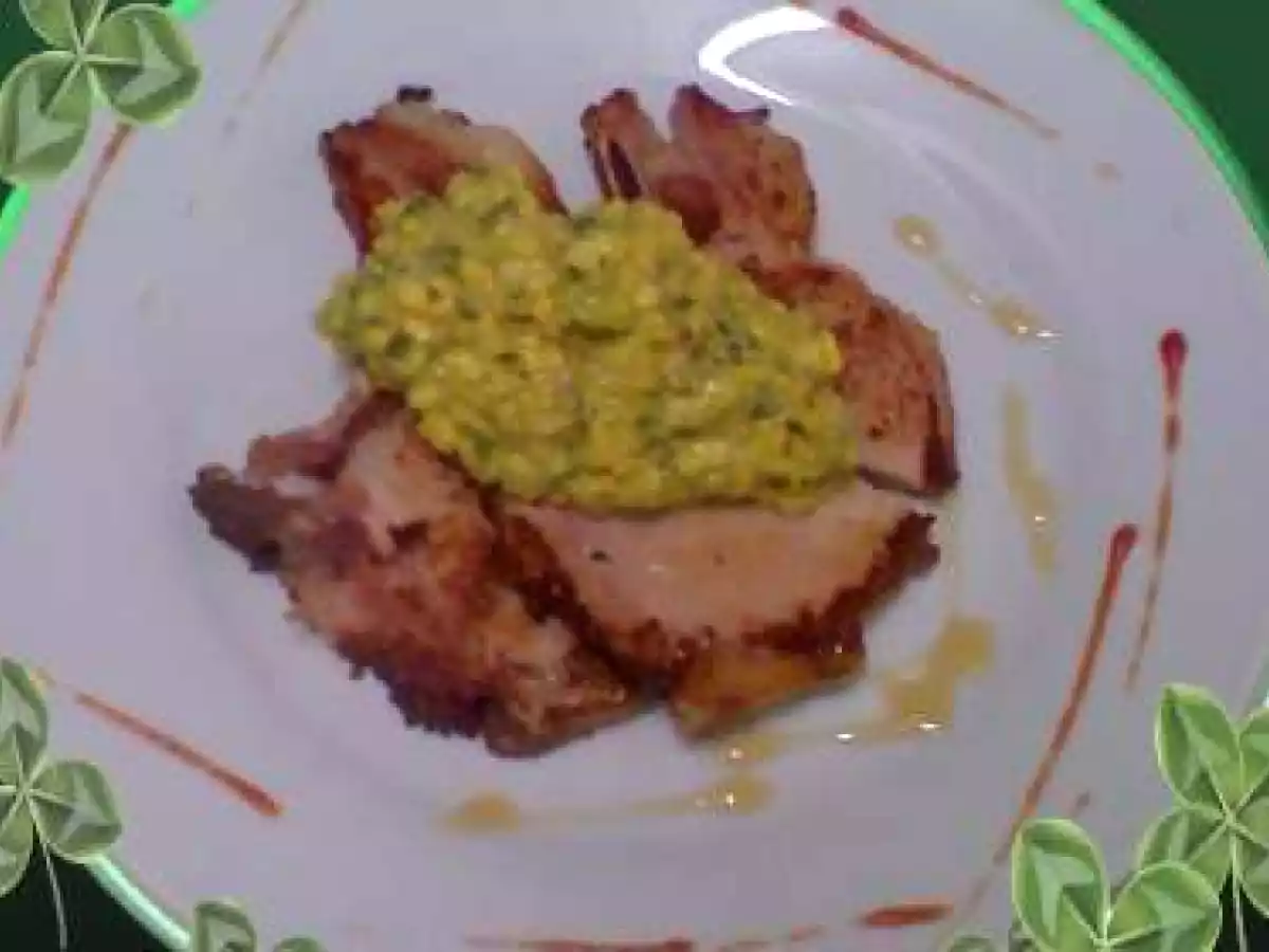 LOMO DE CERDO AHUMADO A LA PARRILLA CON CREMA FRIA DE AGUACATE, C