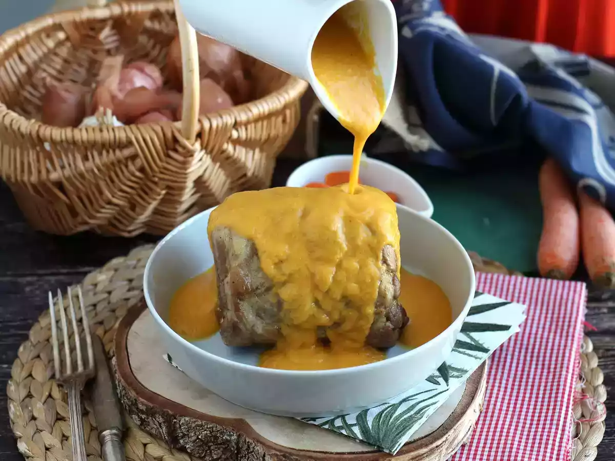 Lomo de cerdo con salsa de cerveza y zanahoria en olla rápida - foto 2