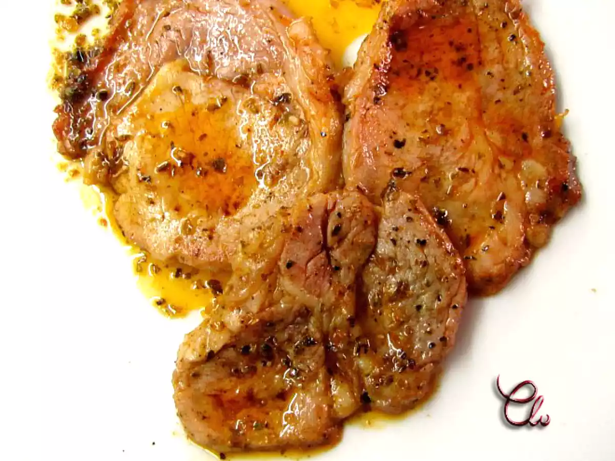 Lomo en adobo de dos colores