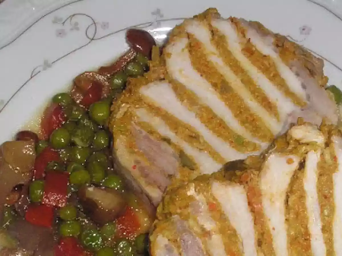 LOMO RELLENO DE AGUACATE Y PIMIENTO