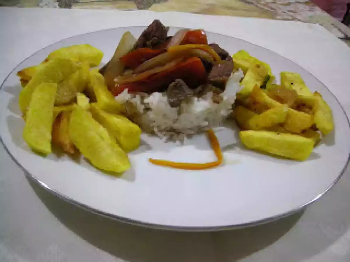 Lomo saltado (4 porciones)