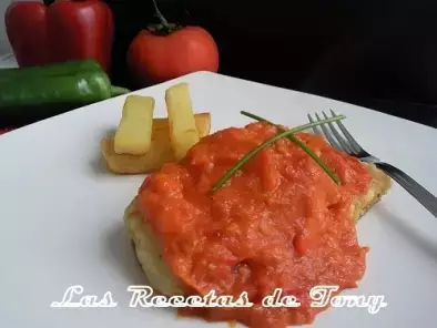 Lomos de bacalao con tomate