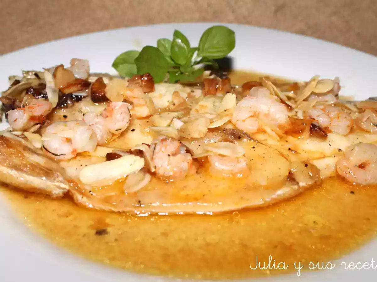 Lubina al horno con gambas y almendras