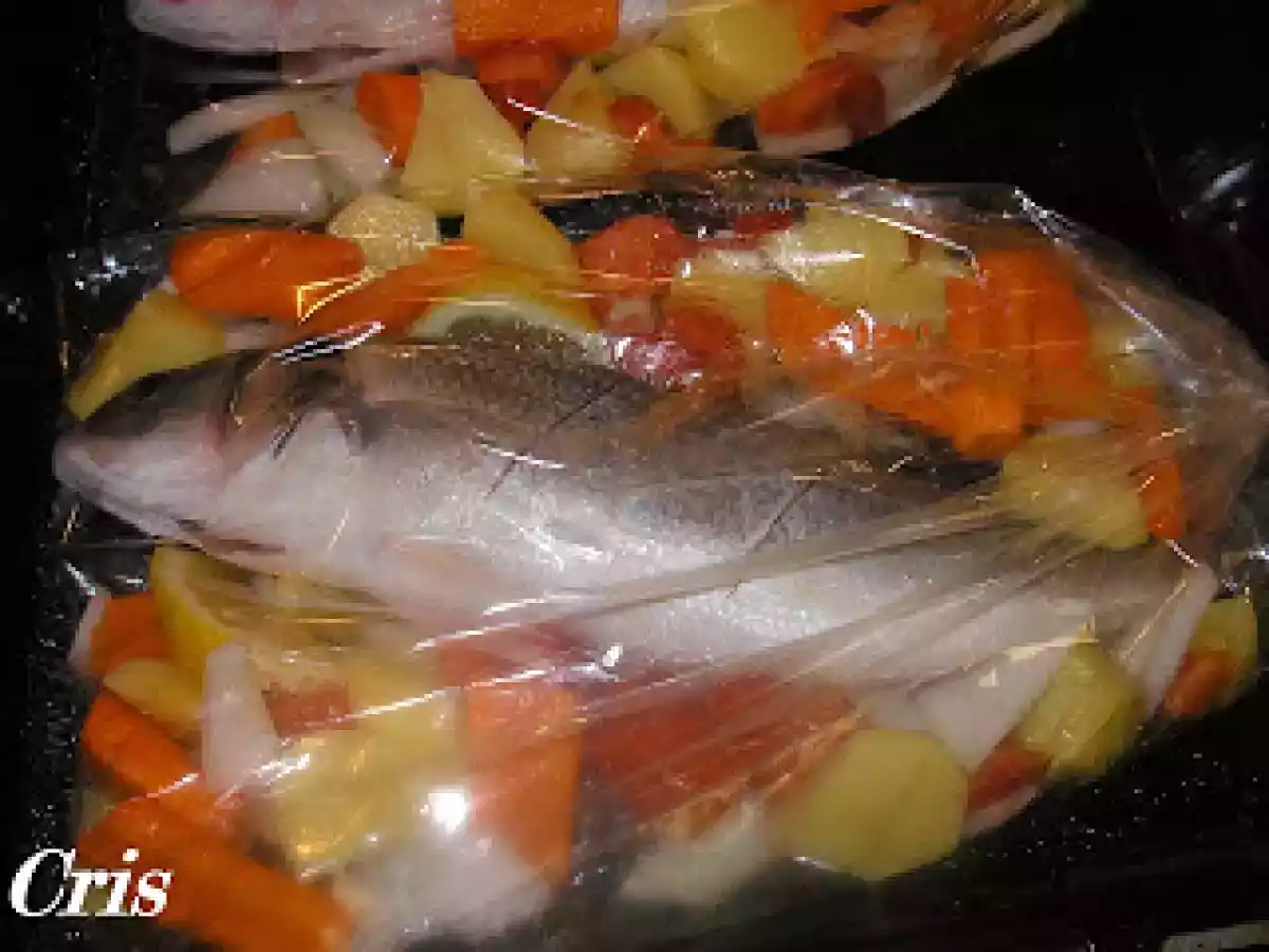 Lubina al horno en bolsa de asar. - foto 2