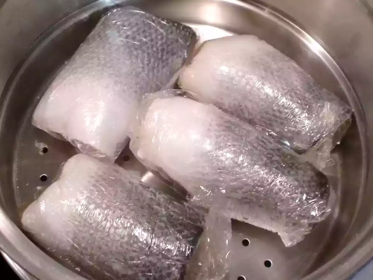 Lubina rellena de gambas y atún - foto 6