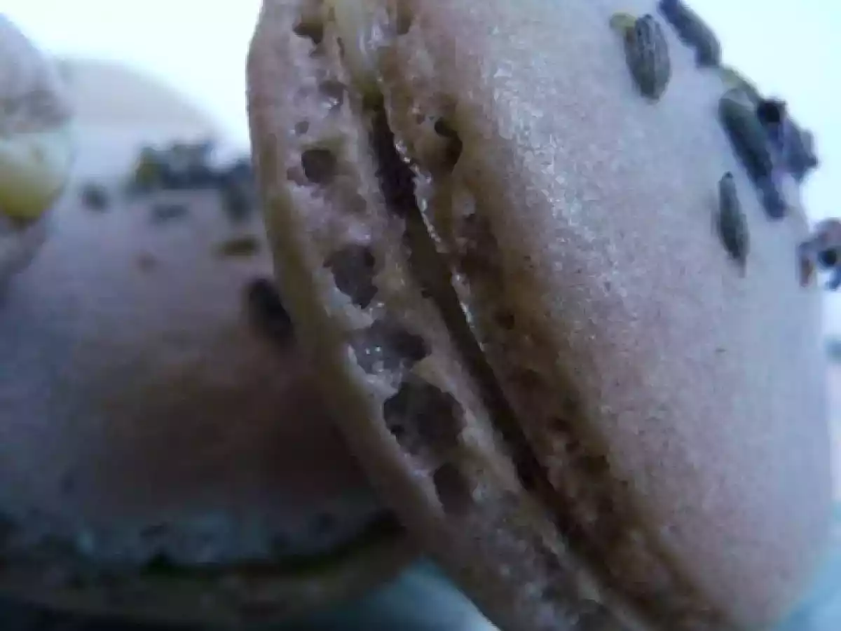 Macarons de lavanda y más lavanda en el relleno - foto 3
