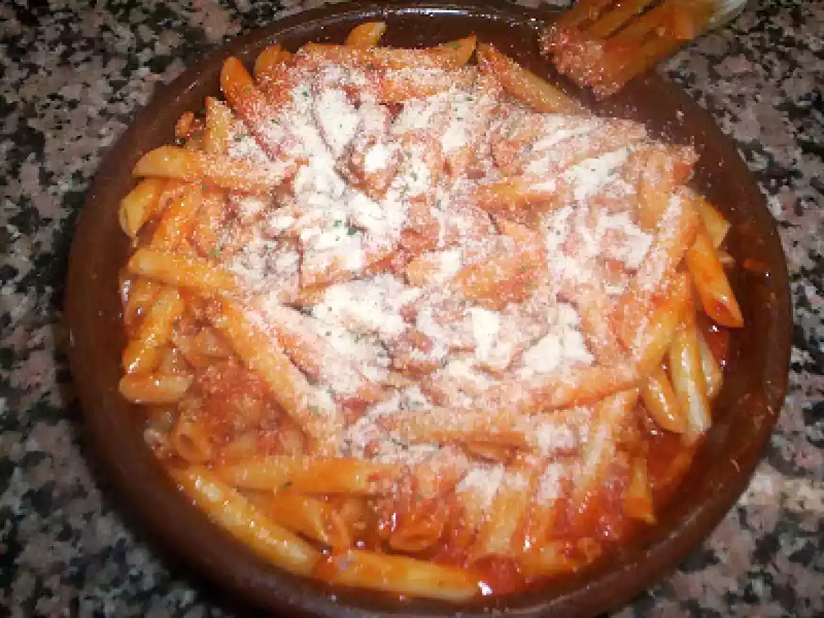 MACARRONES AL HORNO CON CARNE PICADA. - foto 2