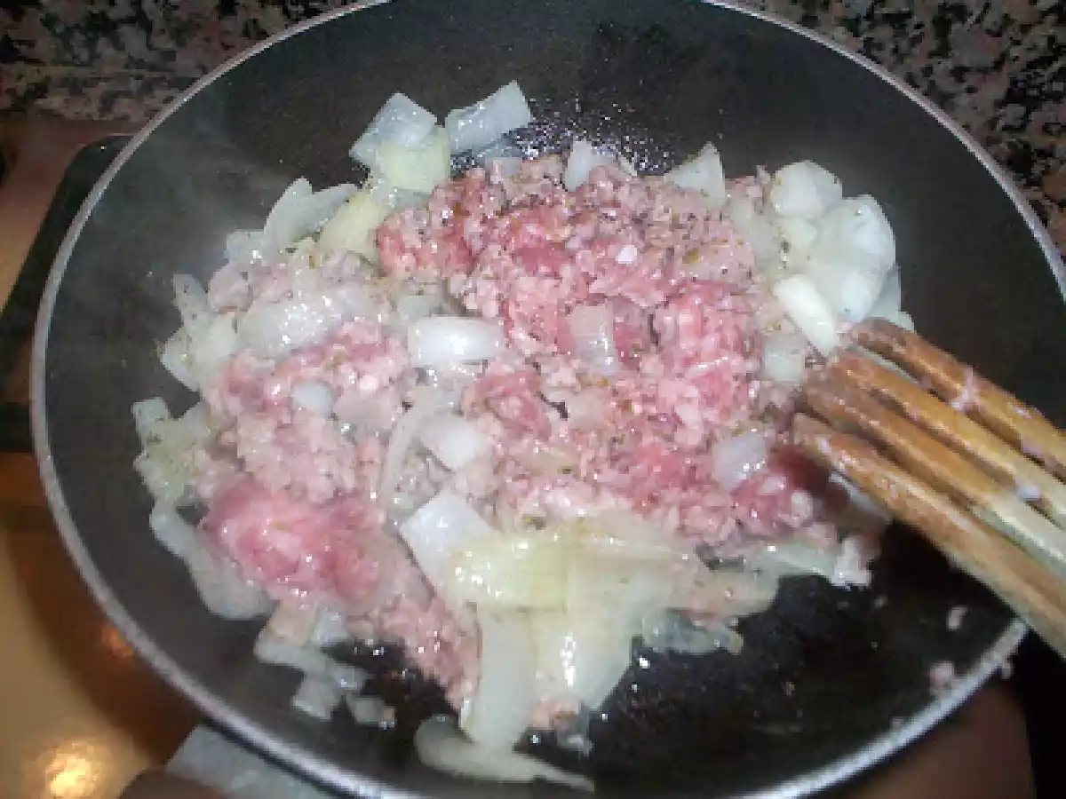 MACARRONES AL HORNO CON CARNE PICADA. - foto 4
