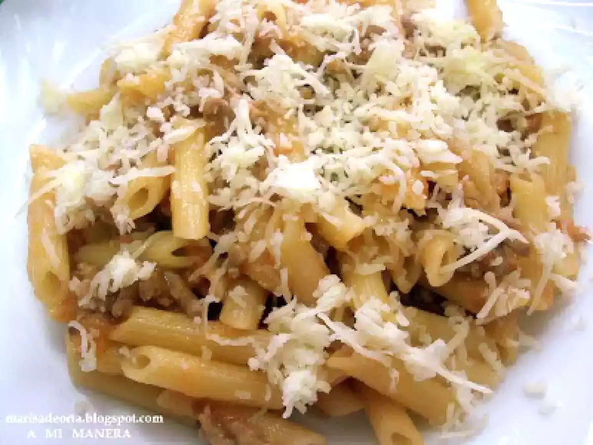 MACARRONES AL HUEVO CON CARNE PICADA