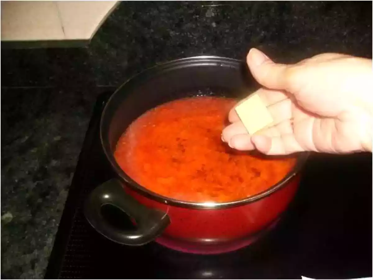 MACARRONES COCIDOS EN TOMATE CON CHORIZO - foto 6