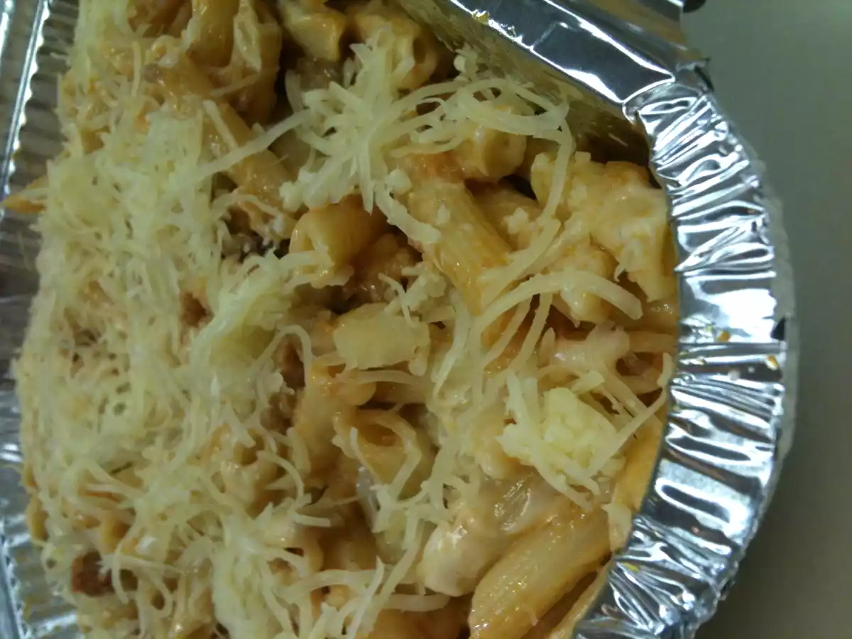 Macarrones con butifarra, senderuelos y bechamel - foto 2