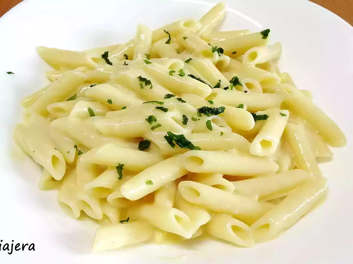Macarrones con salsa de queso