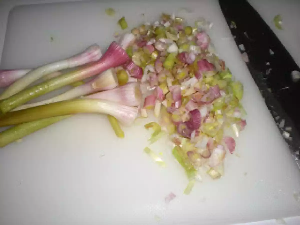 Macarrones finos con ajetes tiernos - foto 2