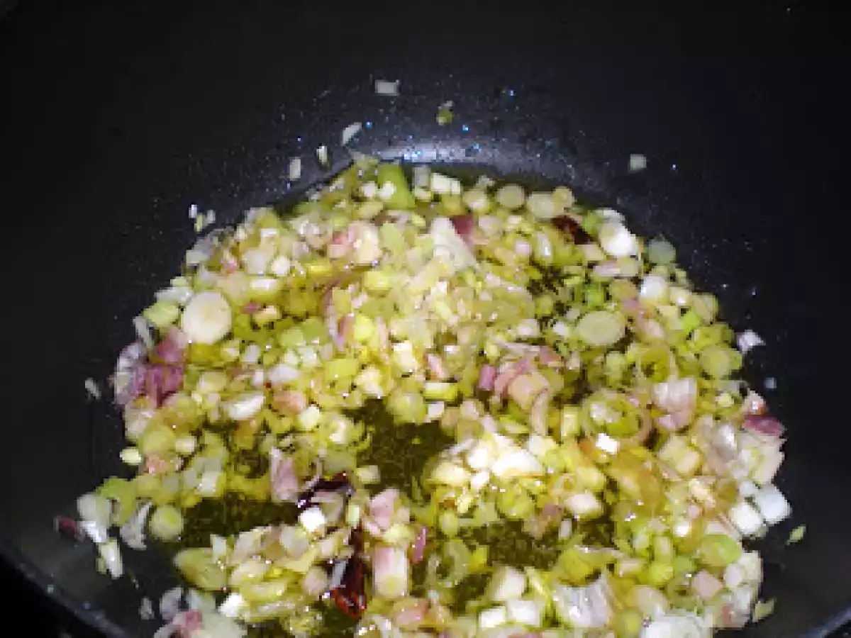 Macarrones finos con ajetes tiernos - foto 3