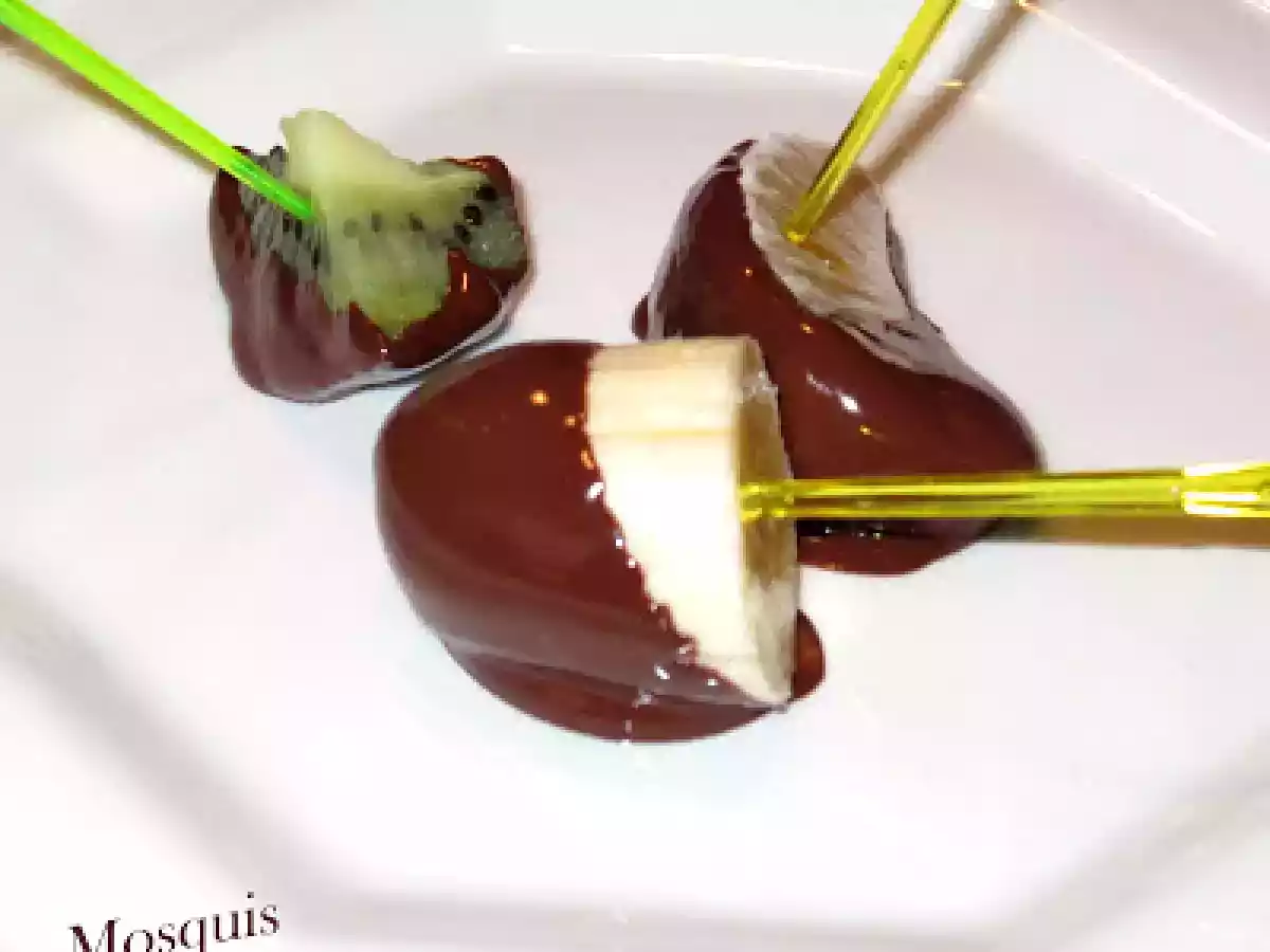 Macarrones gratinados con salsa boloñesa y de postre.... - foto 2