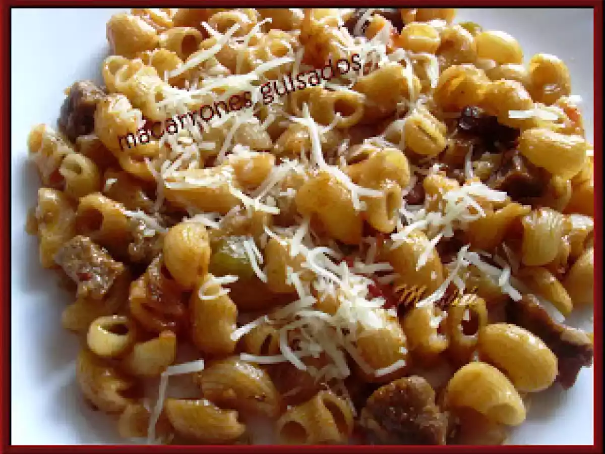 MACARRONES GUISADOS