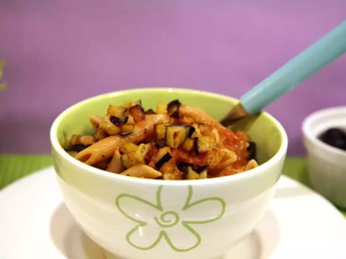 Macarrones integrales con berenjena y tomate - foto 3